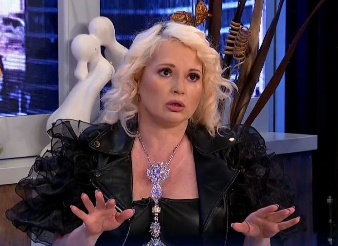 Spremila mu slatku osvetu! Maja Nikolić partneru skakala po automobilu: Promenila mu život!