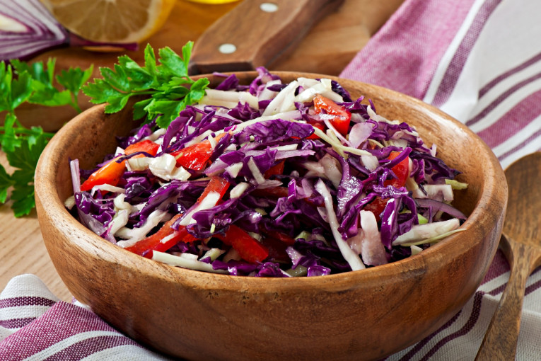 Komšijski specijalitet: Festival svinjskih ušiju okuplja hiljade ljubitelja delikatesa (VIDEO)