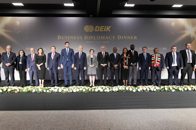Ministar Edin Đerlek na Diplomatskom forumu u Antaliji: Očekujemo nove investitore u Srbiji