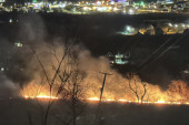 Ugašena velika vatra na Zlatiboru: Vatrogasci uspeli da lokalizuju požar koji je zahvatio travu i nisko rastinje