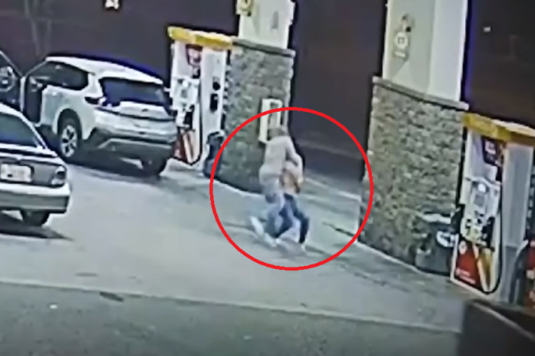 Žena pokušala da pobegne, muškarac je ščepao i odvukao u auto: Dramatična scena snimljena na pumpi, policija još traga za njima (VIDEO)