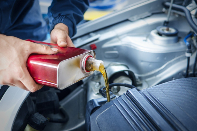 Ne čekajte da se upali lampica: Ovo proverite na automobilu bar jednom mesečno