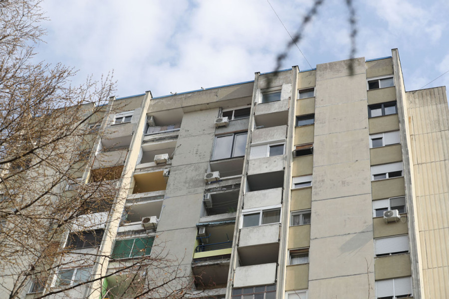 Odete na letovanje, kad se vratite zateknete upravnika u stanu! Evo kad ima pravo da obije vrata - ovo mnogi nisu znali!