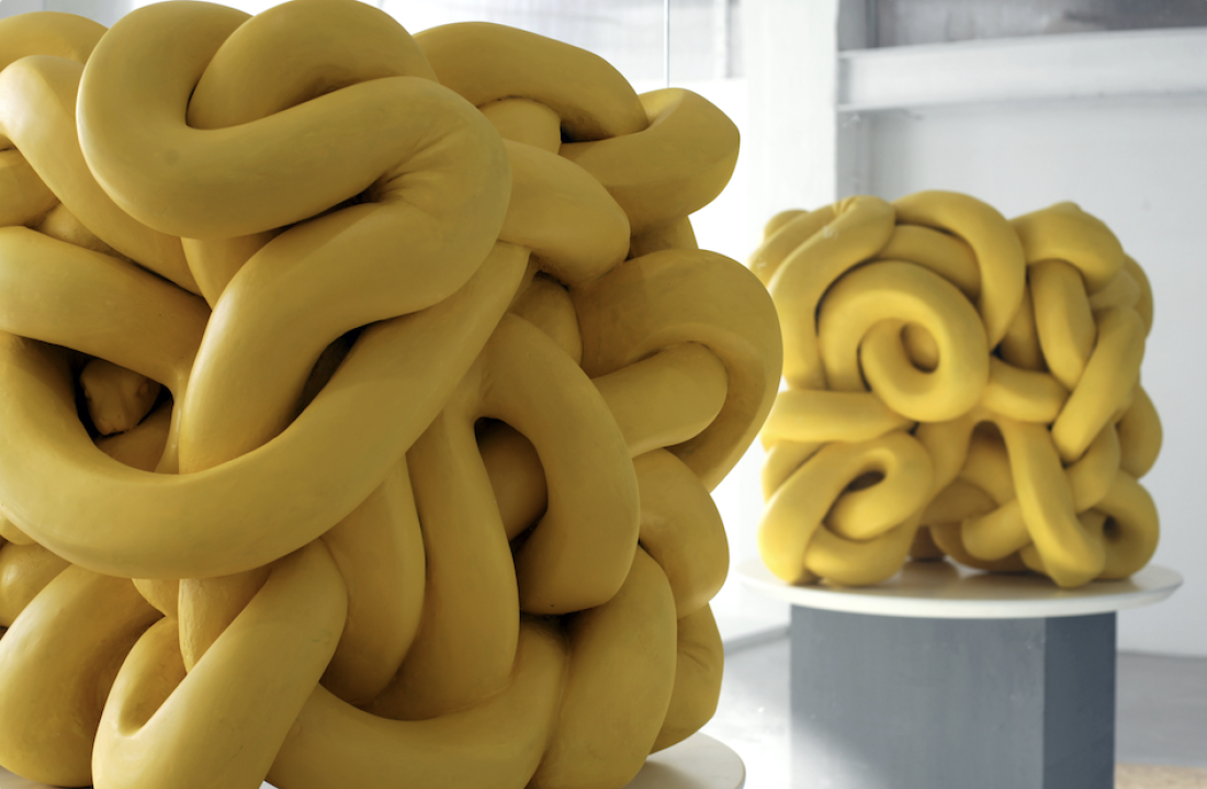 "Zovite me nežnost": Slike i skulpture srpskih umetnika inspirisane Žakom Preverom u Parizu (FOTO)