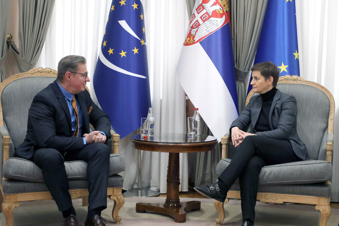 Brnabić se sastala sa novim šefom kancelarije SE u Srbiji: Prenela mu je stav Srbije da je jedna stvar neprihvatljiva! (FOTO)
