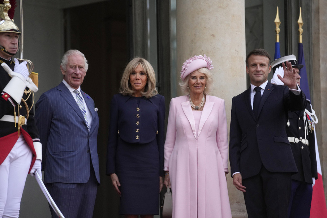 Makron je od Brižit mlađi 24 godine, a ona se u njega zaljubila dok je još išao u školu: Sve o kontroverznom braku francuskog lidera