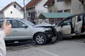 Karambol kod Čačka: Nezgoda u naselju Trbušani, lančani sudar četiri vozila (FOTO)