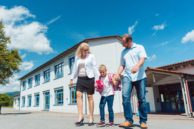 Da li i vi ne radite 2. i 3. septembra jer vam dete polazi u školu?