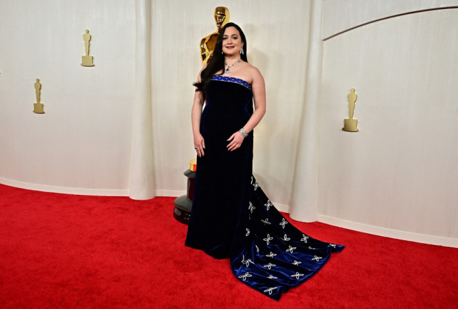 Svež i hrabar pogled na večernji glamur: Dominirali snažni oblici, a ovo su najbolja modna izdanja sa dodele Oskara 2024