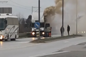 Zapalio se kamion na putu kod Lajkovca! Gust dim kulja iz vozila (VIDEO)