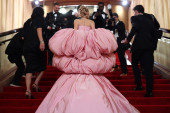 Ovo su najveći modni promašaji Oskara 2024: Noć kada zvezde nisu sijale