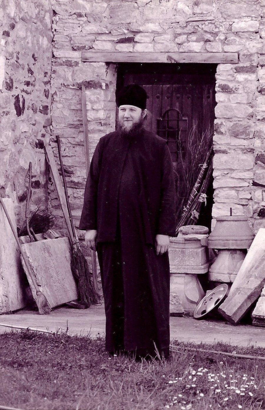 Neka počiva u miru dobri naš episkop Antonije: Predsednik Vučić uputio saučešće povodom smrti episkopa moravičkog