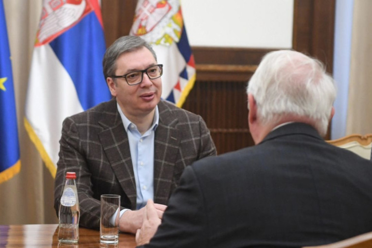 Vučić se sastao sa Hilom, razgovarali i o položaju Srba na KiM (FOTO)