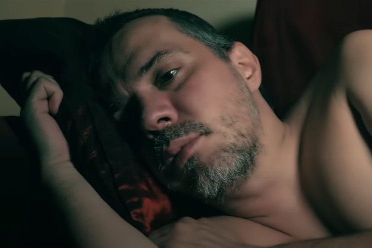 Bojan Tomović objavio sliku iz bolničkog kreveta: Ovako provodi dane na psihijatriji (FOTO)