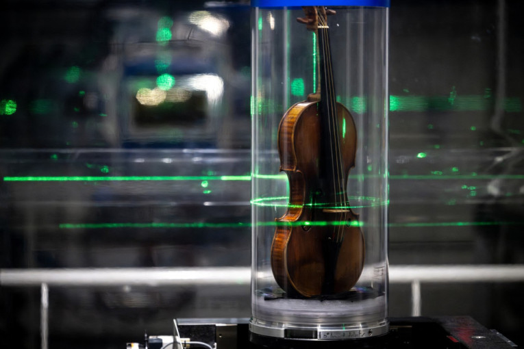 Novo otkriće o čuvenoj Paganinijevoj violini: Jedna od najpoznatijih na svetu koja se čuva u posebnoj komori (FOTO)