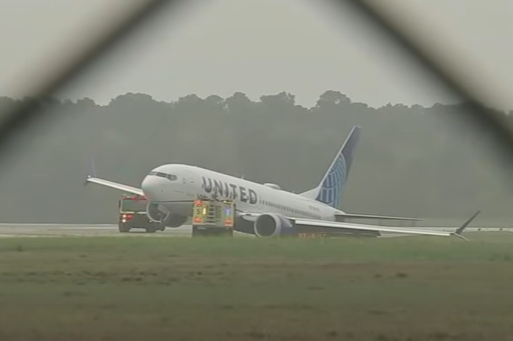 Još jedan Boingov avion morao hitno da sleti: Ovo je peti incident za nedelju dana (VIDEO)