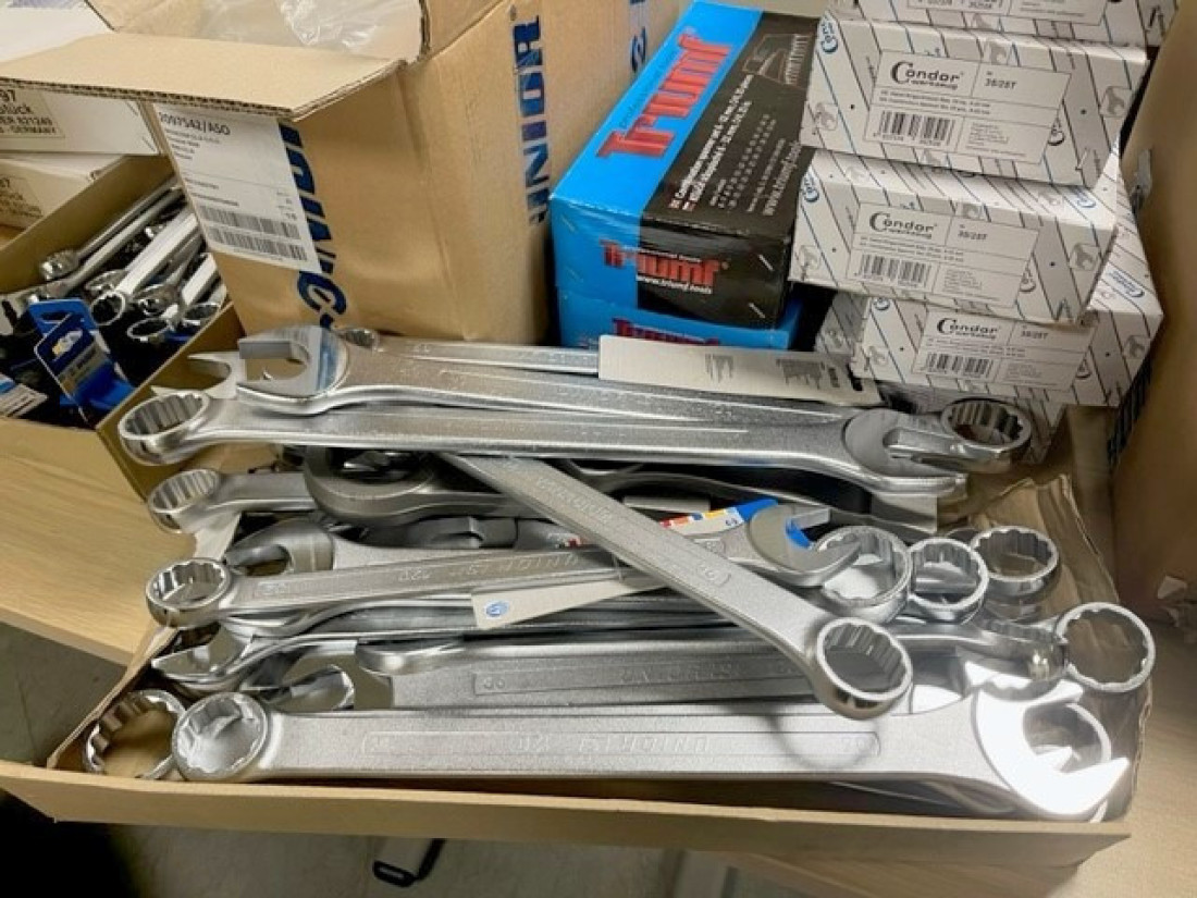 Baksuz baksuza sustiže: Da nisu kriminalci, bilo bi smešno!