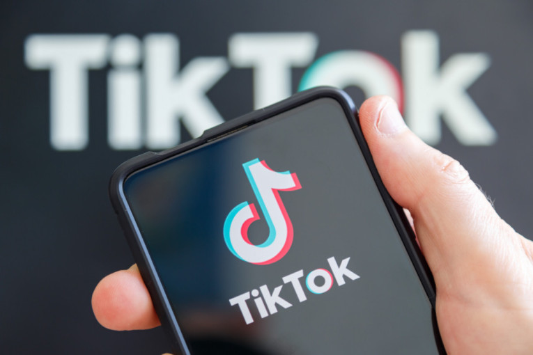 Opasan trend među decom: Igračke stavljaju u mikrotalasnu, posledice su ozbiljne!