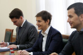 Premijerka Brnabić se sastala sa šefom misije OEBS Bratuom i američkim ambasadorom Hilom