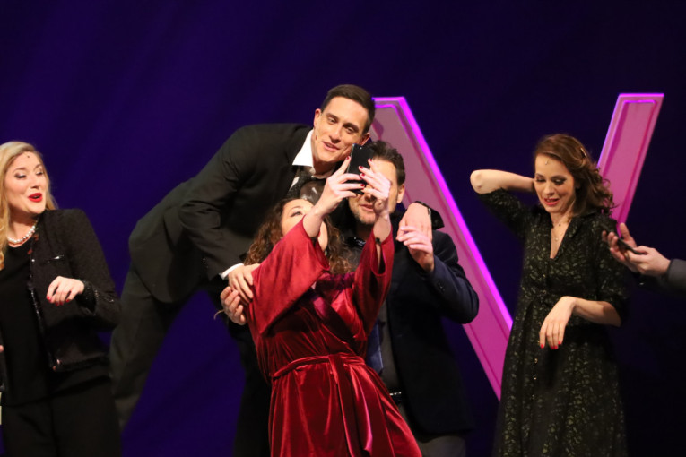 Mjuzikl "Company" otvara novu sezonu u Madlenianumu: I ove godine vas očekuju popularne predstave i velike premijere (FOTO)