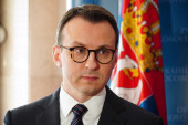 Petković nakon usvajanja sramne rezolucije: "Obraz i čast nemaju cenu, živela uspravna i ponosna Srbija"
