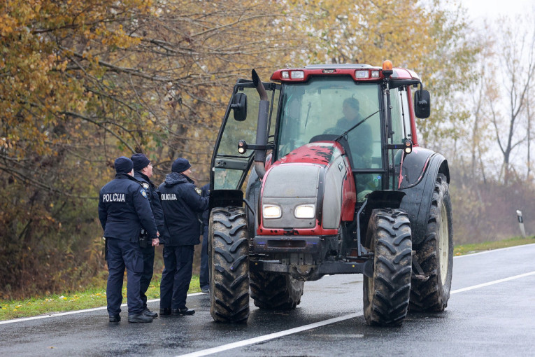 Užas u Bjelovaru: Muškarac pregazio dete traktorom
