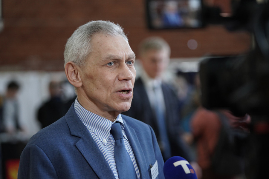 Ovde glasaju Rusi u Beogradu: Veliki odziv za predsedničke izbore, ispred birališta ogromna kolona, provokatori izazivali sukob (FOTO/VIDEO)