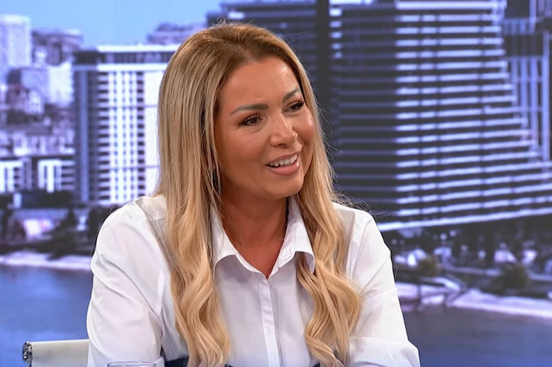 "Vreme ne može da se vrati!" Pevačica u jeku popularnosti nestala sa scene: Nije mi krivo!