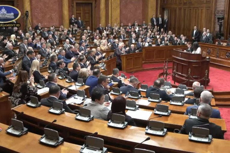 Završena rasprava o predlogu da Ana Brnabić bude predsednica Skupštine, nastavak sutra: Opozicija satima opstruirala rad