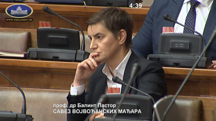 Završena rasprava o predlogu da Ana Brnabić bude predsednica Skupštine, nastavak sutra: Opozicija satima opstruirala rad