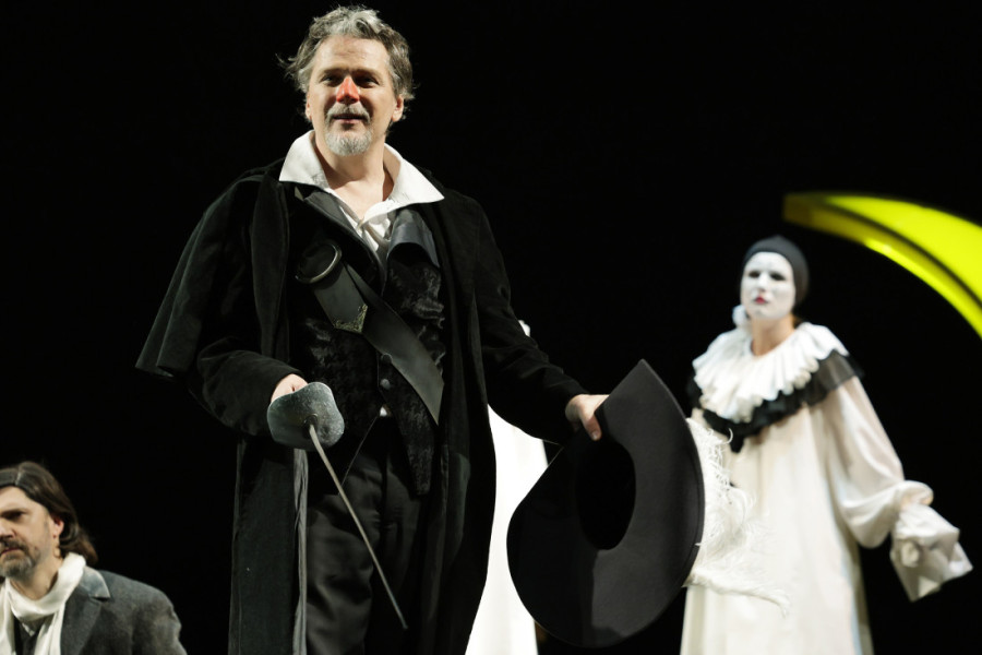 Dragan Mićanović je novi Sirano de Beržerak: Pogledajte kako mu stoji čuveni nos (FOTO)