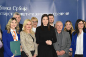 Škola u Čačku prelazi na grejanje na gas: Ministarka Vujović potpisala ugovore za dva projekta od izuzetne važnosti