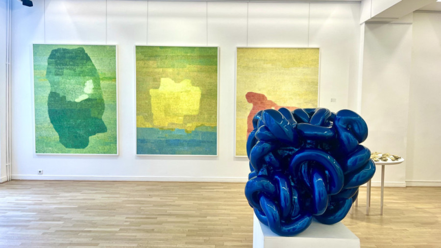 Poezija Žaka Prevera kao inspiracija: U Parizu otvorena izložba srpskih umetnika "Zovite me nežnost" (FOTO/VIDEO)