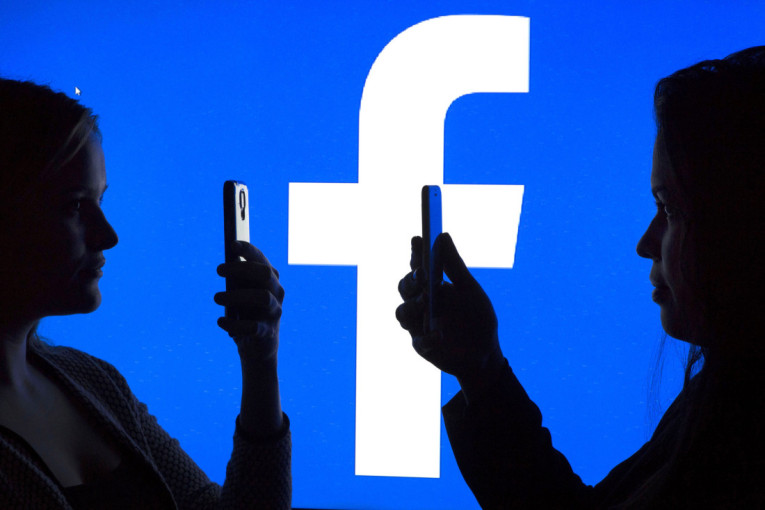 Meta u problemu zbog Facebooka i Instagrama: Mnogi korisnici ne mogu da prestanu sa beskonačnim skrolovanjem