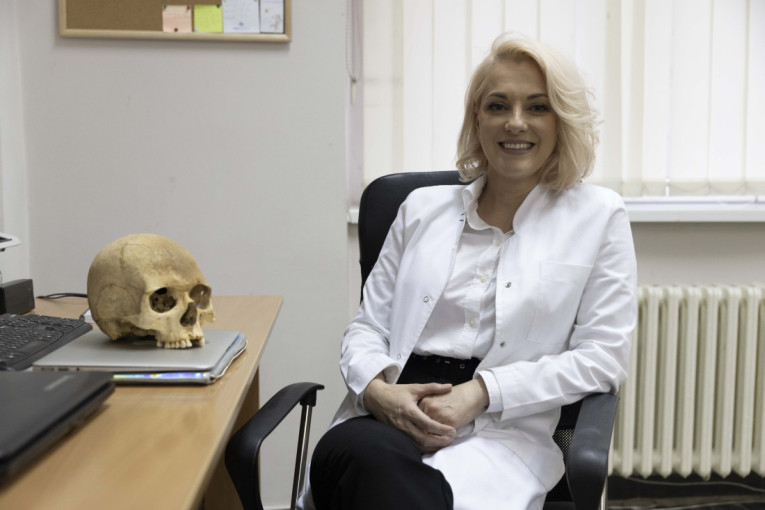 Ona je srpska dr Bones! Ksenija "čita" ljudske kosti i otkriva misterije iz prošlosti! Može da otkrije čime se neko bavio pre 1.200 godina!