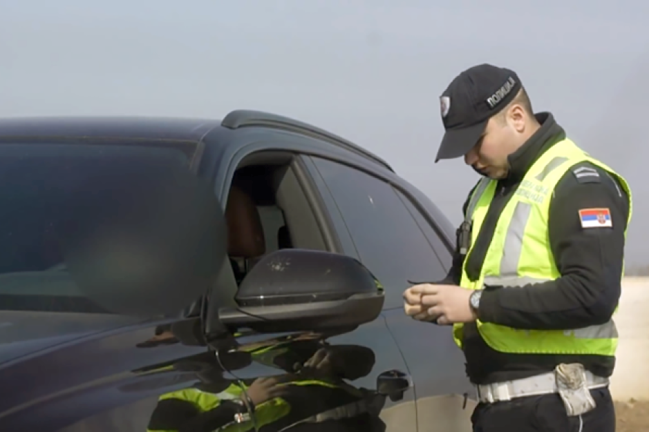Saobraćajna policija ima novi test: Evo kako kontrolišu vozače! (VIDEO)