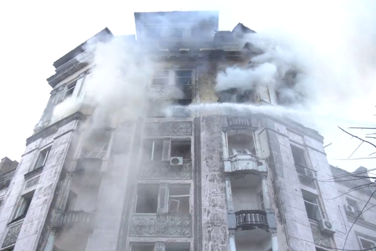 Eksplozije odzvanjale u Kijevu i Belgorodu! U noćnim i jutarnjim napadima povređeno 15 osoba (VIDEO/FOTO)