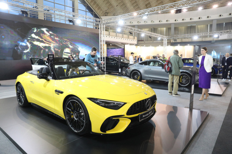 Novi patent Mercedesa na bazi AI: Krov kabrioleta zatvara se već na zvuk grmljavine