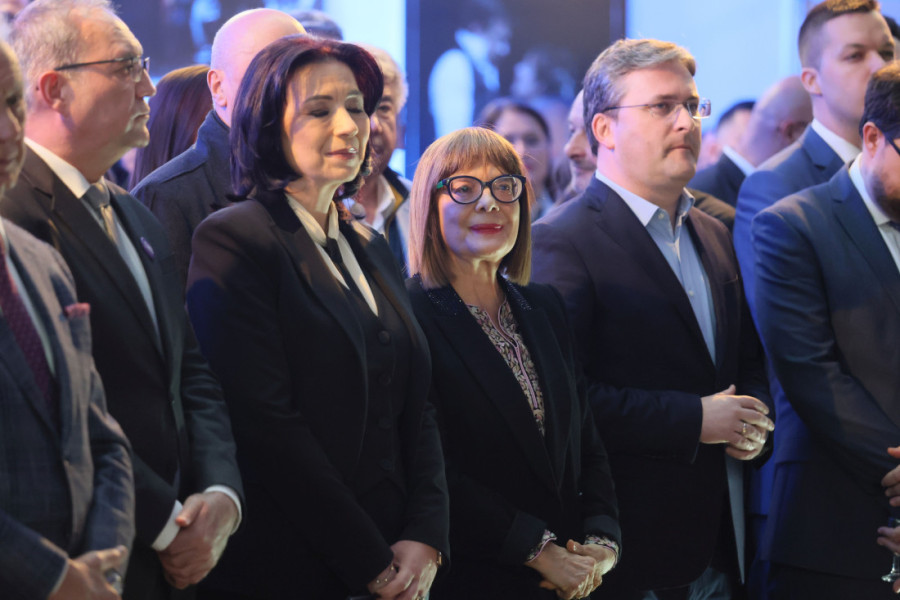 Užice proglašeno Prestonicom kulture: Ivan Bosiljčić vodio ceremoniju otvaranja i zaigrao čuveno kolo (FOTO)