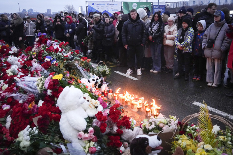 U Rusiji dan žalosti: Svet tuguje za poginulima u terorističkom napadu u Krokusu