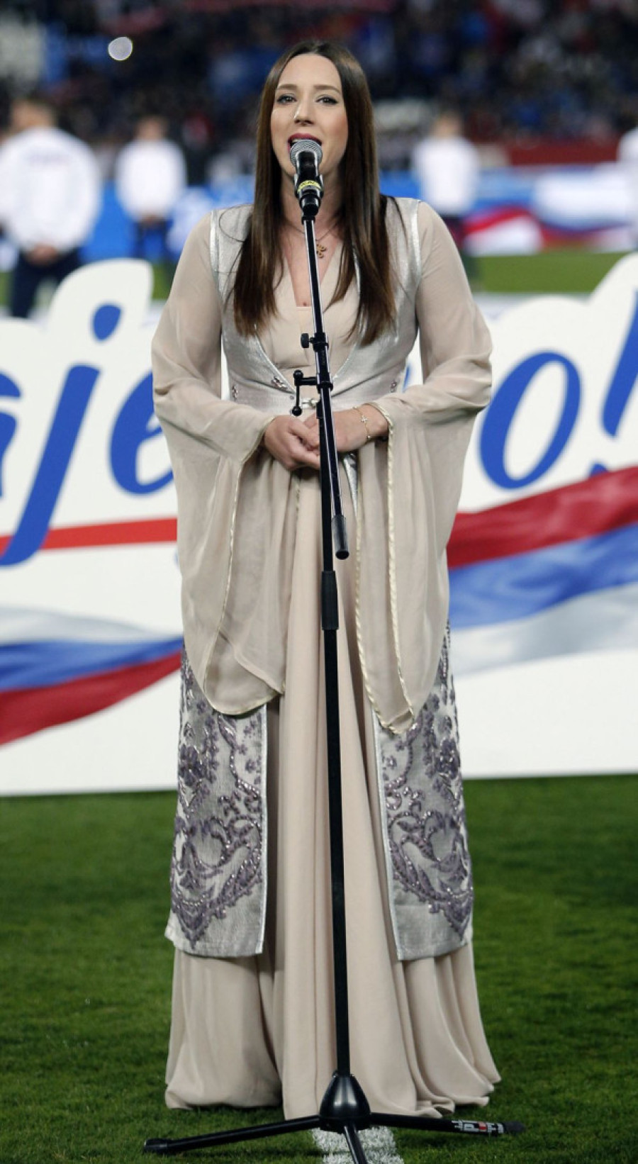 Danica Crnogorčević ganula Veljka Ražnatovića: Bokser na sva zvona ishvalio pevačicu zbog ovoga! (FOTO)