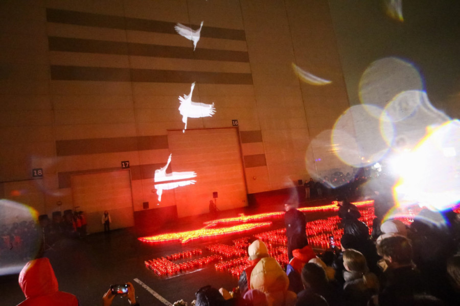 "Ždralovi lete" u znak sećanja na žrtve terorističkog napada: Kako da poginuli postanu besmrtni (VIDEO)