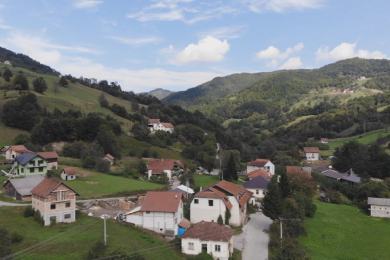 "Nebo se nije videlo": Meštani ivanjičkog sela Osonica i sada u strahu od zaostalih NATO bombi