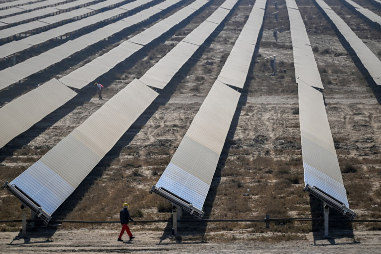 Megalomanski projekat: Solarni park koji pravi Indija pet puta je veći od Pariza, ali rizik od klimatske katastrofe i dalje je veliki