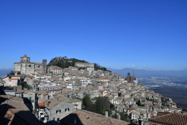 Italijanski gradić se bori da proda "kuće za evro": Evo šta ih koči