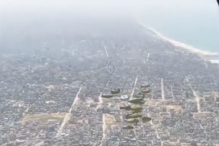Španija iz vazduha ispustila 26 tona pomoći za Gazu: Objavljen i snimak humanitarne akcije (VIDEO)