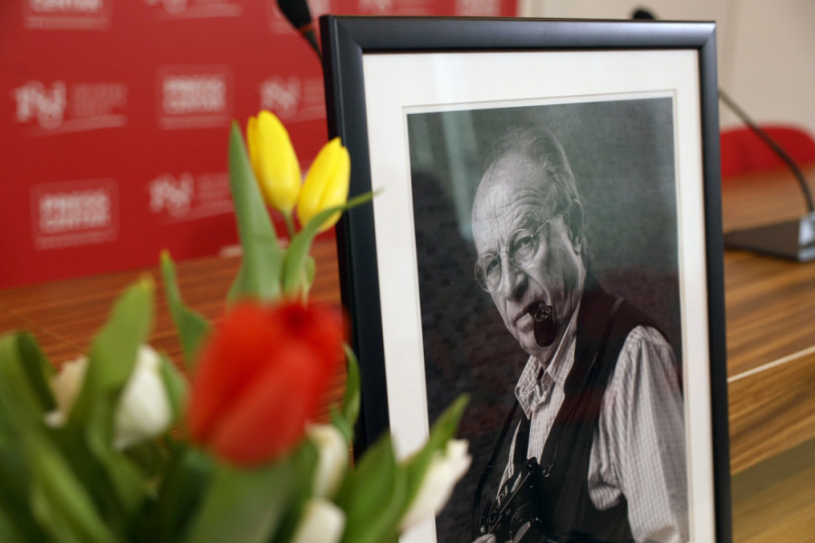 Održana komemoracija Tomislavu Peterneku! Ćerka pročitala emotivno pismo: Faliće mi tvoji poljupci i jutarnje kafe (FOTO/VIDEO)