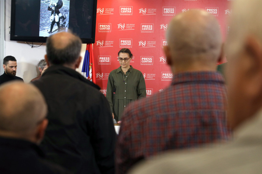 Održana komemoracija Tomislavu Peterneku! Ćerka pročitala emotivno pismo: Faliće mi tvoji poljupci i jutarnje kafe (FOTO/VIDEO)