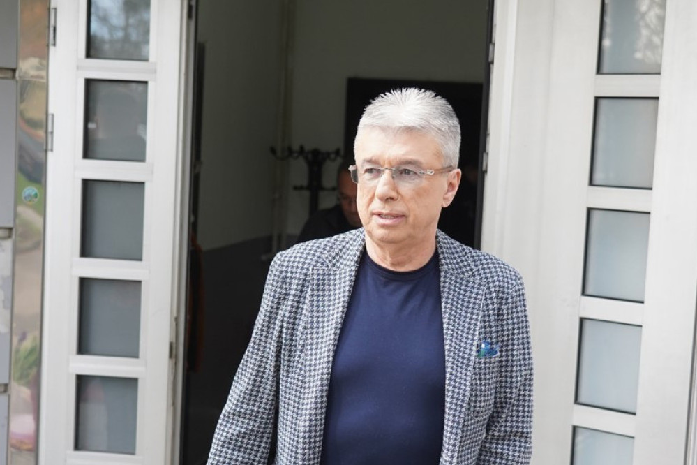 "Dao bih sve bogatstvo za sat vremena sa njima!" Saša Popović je ovako govorio o gubitku roditelja