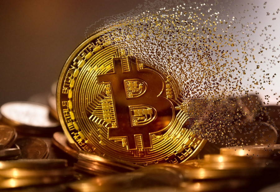 Bitkoin poludeo, sve oči uprte u 126.000 dolara! Novac se sliva na kripto tržište!